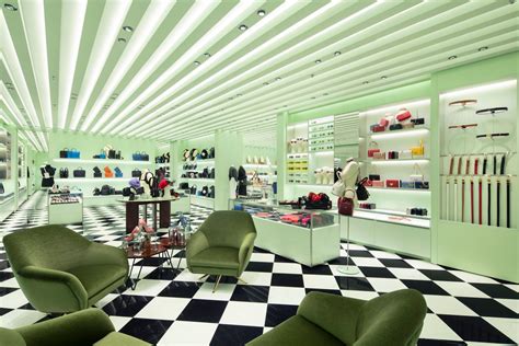 prada shop.